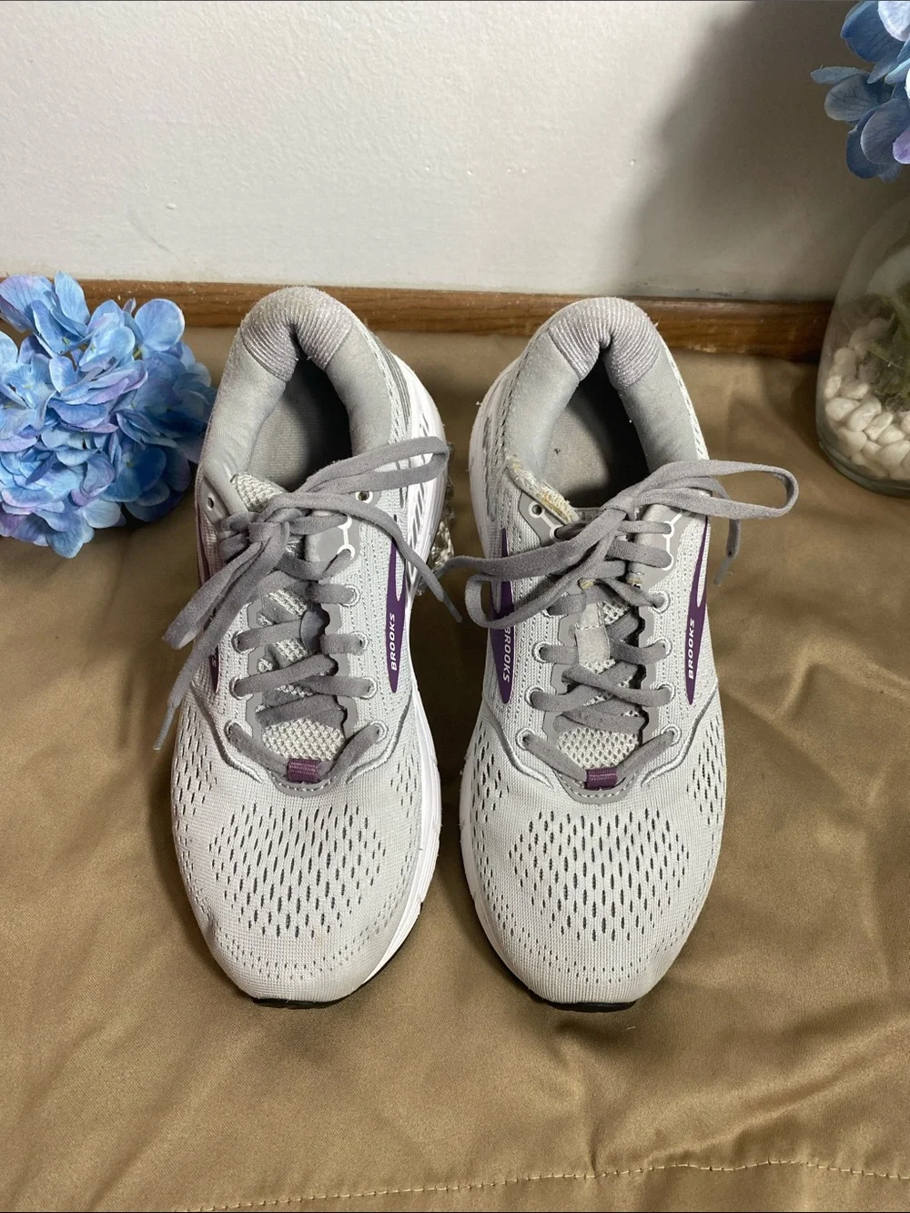 Brooks Women's Light Gray and Purple Running Sneakers